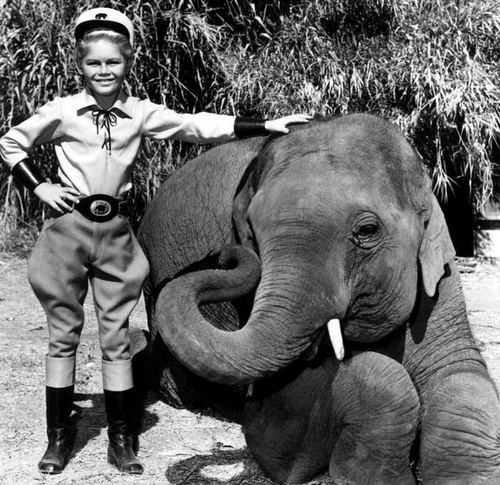 Fichier:Circus-boy-bimbo.jpeg